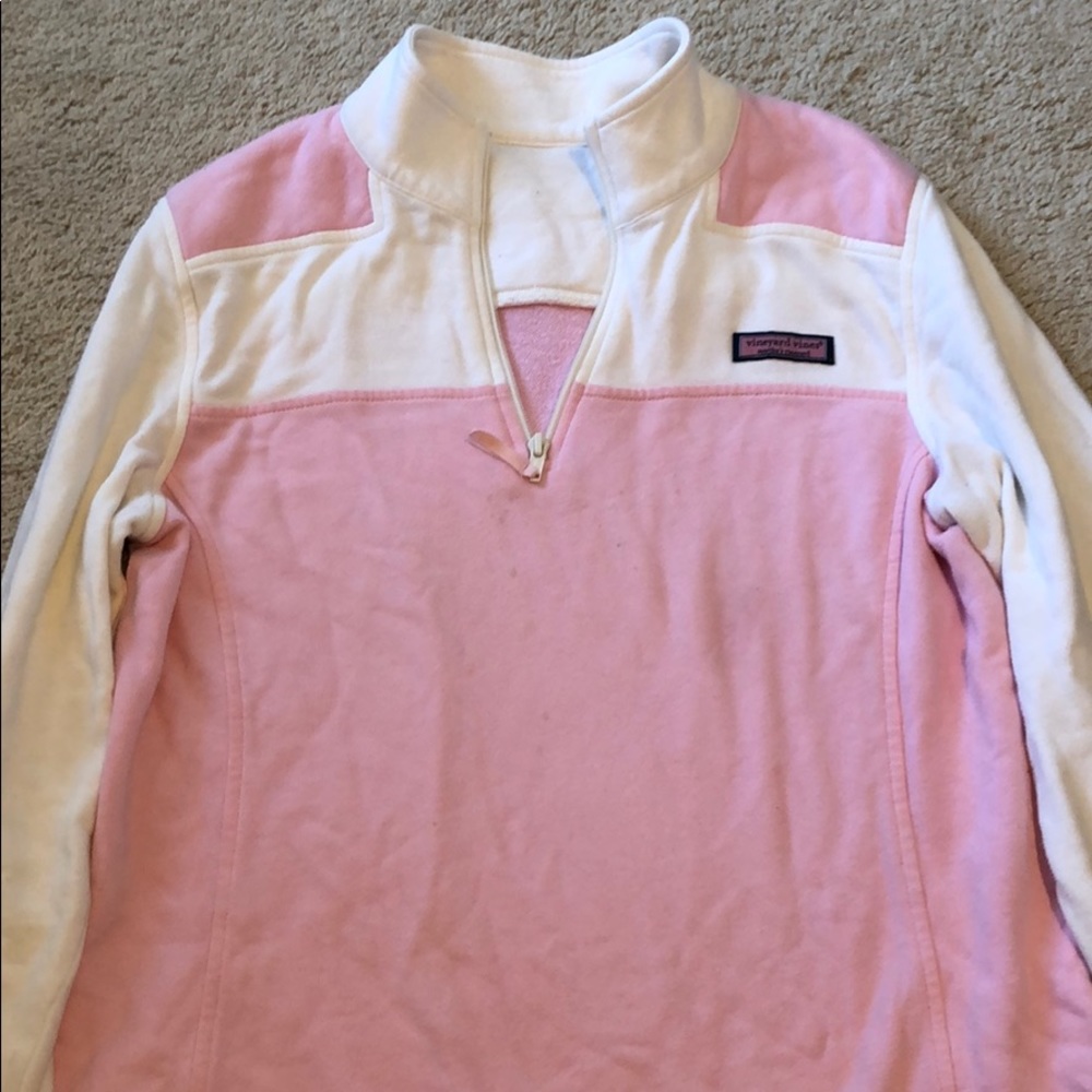 Vineyard vines pull over